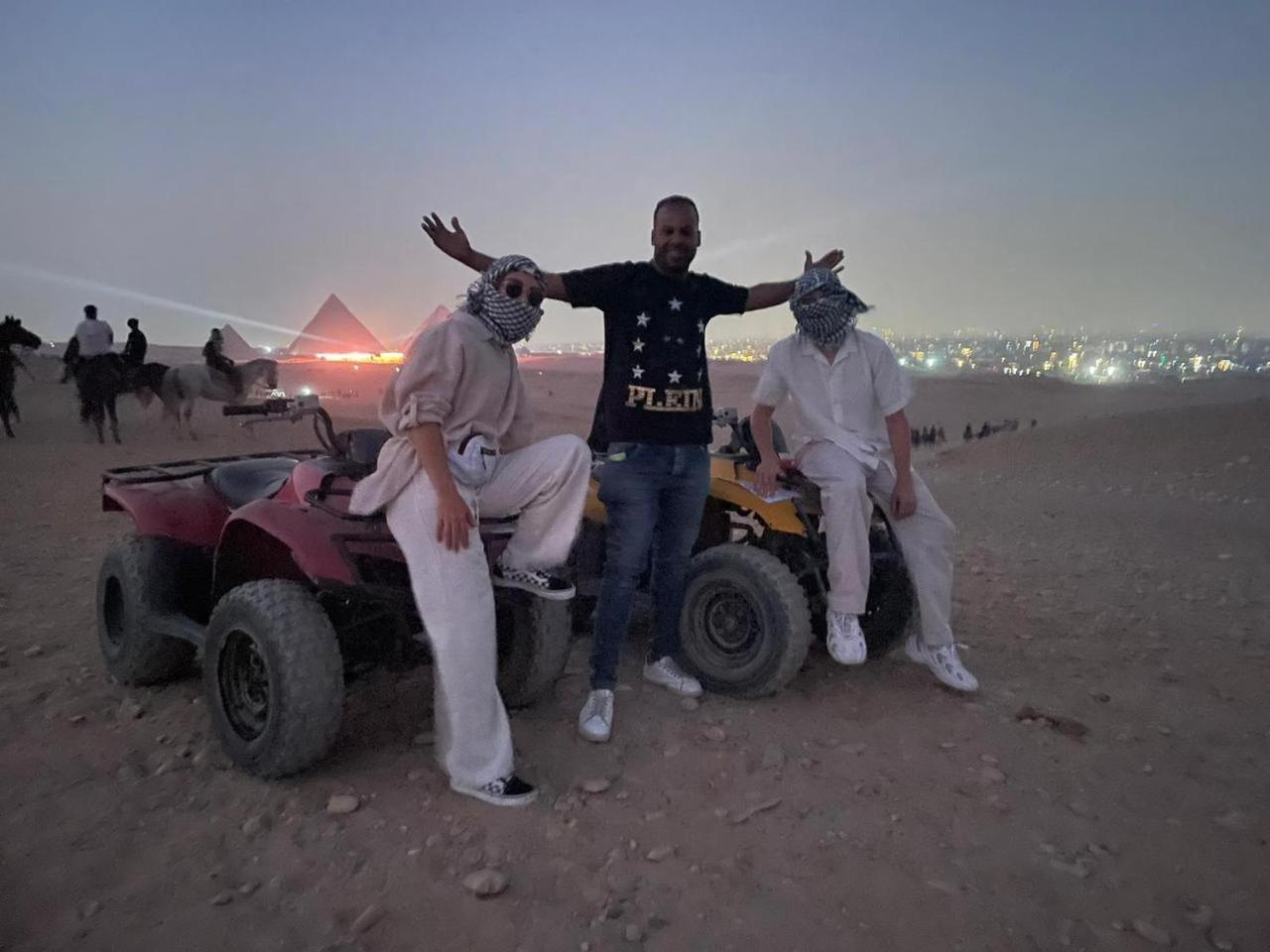 مبيت وإفطار Kafret el-Gabal Jana Pyramids View In 3 المظهر الخارجي الصورة