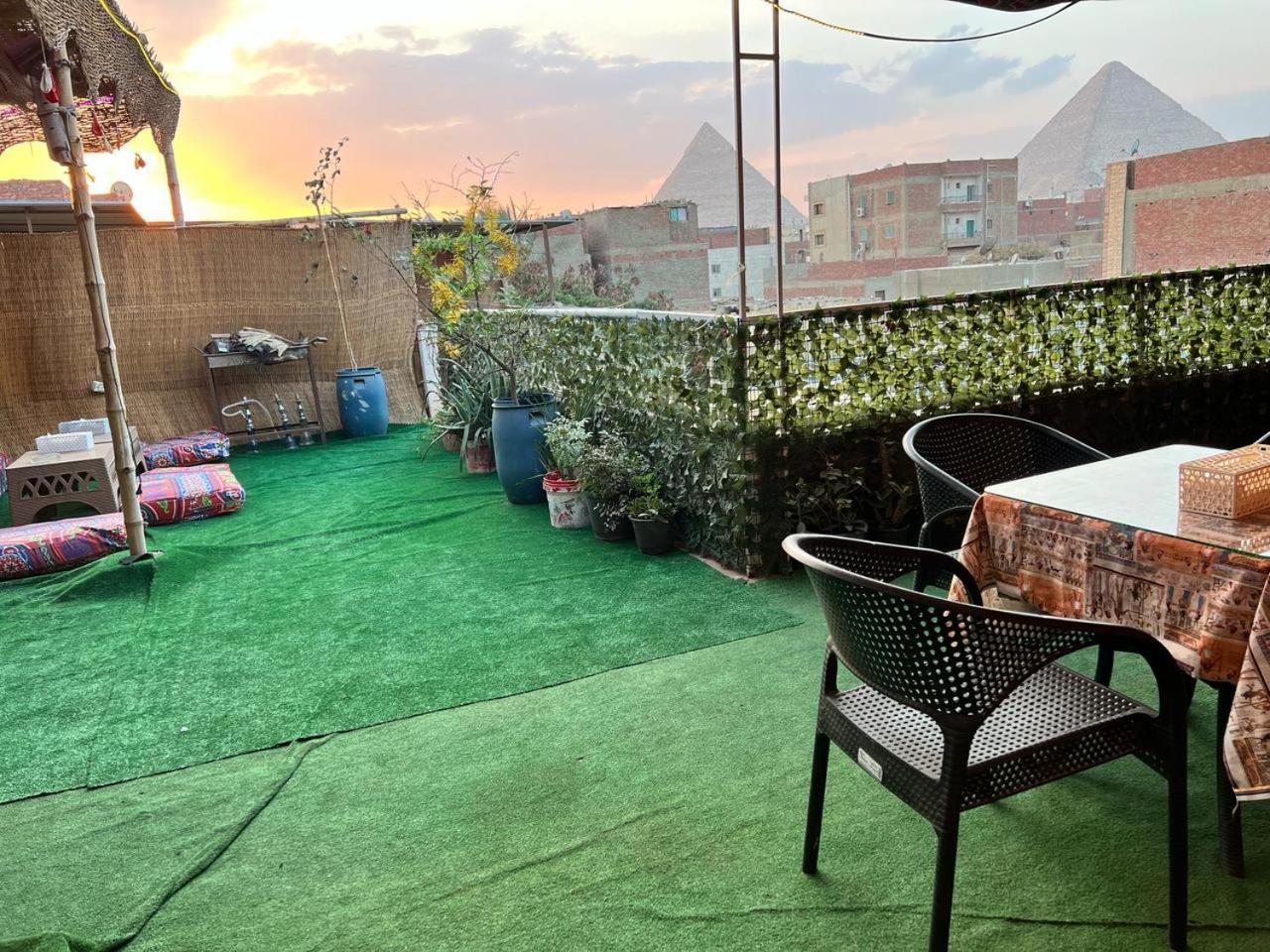 مبيت وإفطار Kafret el-Gabal Jana Pyramids View In 3 المظهر الخارجي الصورة